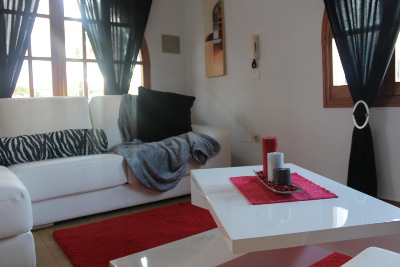 Gloria Apartament Near The Beach กันปิกาฟอร์ต ภายนอก รูปภาพ